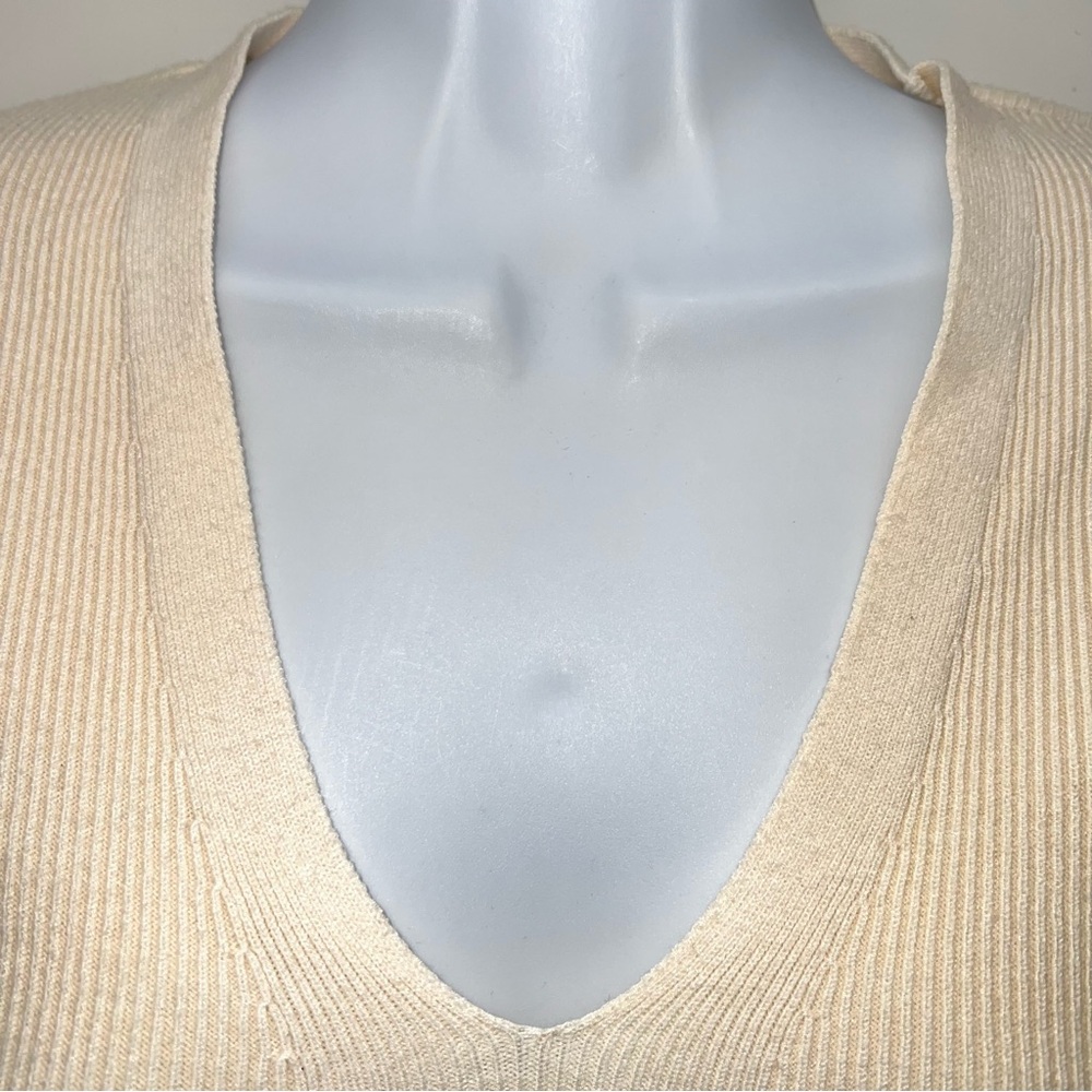 Club Monaco Cream Ribbed V-Neck Blouse - Picture 4 of 10